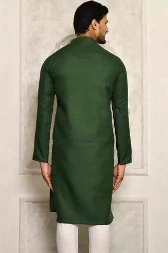 Bottle green cotton kurta with pattern work and fancy button