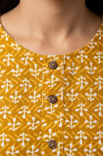 Saka Designs Mustrad Yellow Printed Cotton Kurti