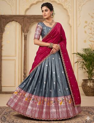 Graceful Grey Ethnic Set Paired with Magenta Pink Scalloped Border Dupatta 2