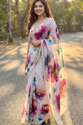 Cream georgette printed saree with floral print