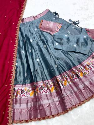 Graceful Grey Ethnic Set Paired with Magenta Pink Scalloped Border Dupatta 4