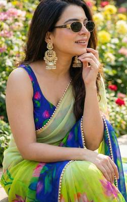 Multicolor georgette printed saree with floral print 3