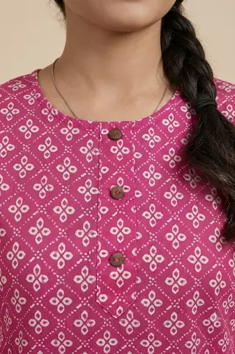Saka Designs Pink Printed Cotton Kurti