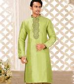 Green mulbury  kurta with pattern work&hand work
