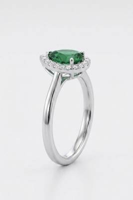 925 sterling silver cubic zirconia green stone cz ring with  halo look 2