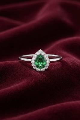 925 sterling silver cubic zirconia green stone cz ring with  halo look 3