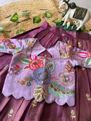 Kids girls festive wear position embroidered work lehenga choli set 4