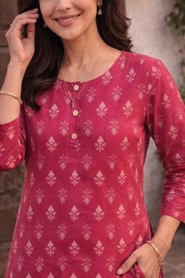 Saka Designs Dark Pink Printed Cotton Kurti 3