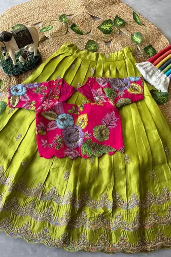 Kids girls festive wear position embroidered work lehenga choli set