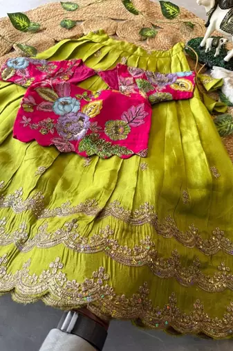 Kids girls festive wear position embroidered work lehenga choli set