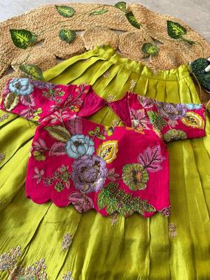 Kids girls festive wear position embroidered work lehenga choli set 4