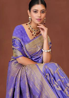 Lavender Banarasi Satin Silk Saree with Rich Gold Zari Paisley Weaving and Traditional Pallu 4