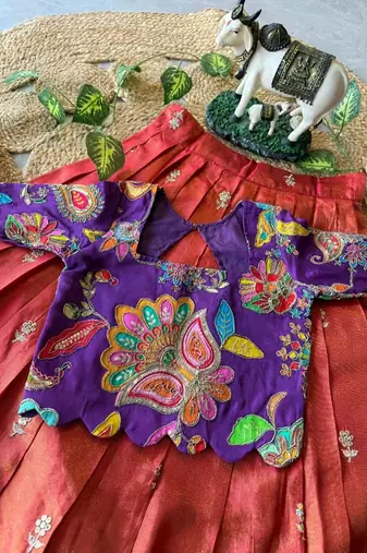 Kids girls festive wear position embroidered work lehenga choli set