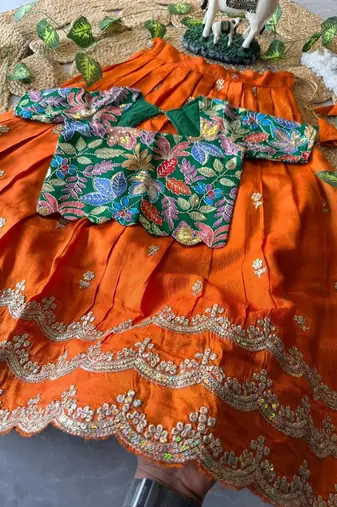 Kids girls festive wear position embroidered work lehenga choli set