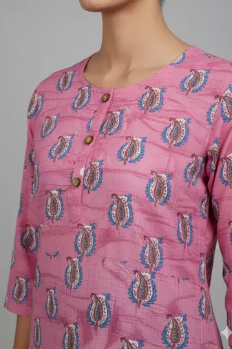Saka Designs Pink Printed Cotton Kurti