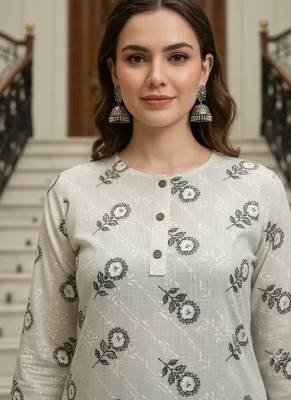 Saka Designs Off White Printed Cotton Kurti 2