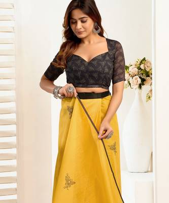 Yellow printed linen pre draped  saree with blouse 3
