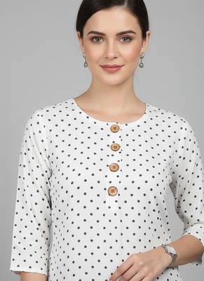 Saka Designs White Printed Cotton Kurti 5