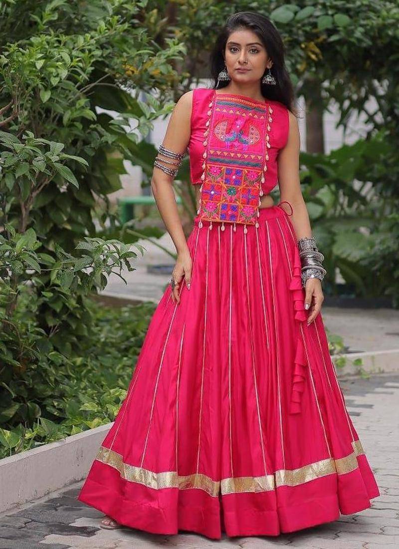 NAVRATRI WAER PINK COLOR ROMAN WITH GOTTA PATTI LACE LEHENGA TOP FULL STITCHED.