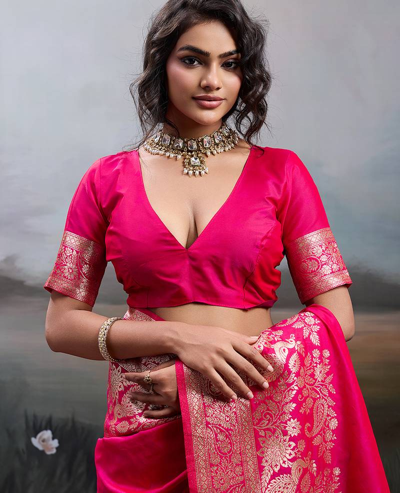 pink colour silk blend saree with rich gold zari work