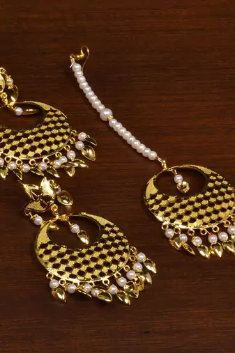 Traditional gold and pearl chandbali set