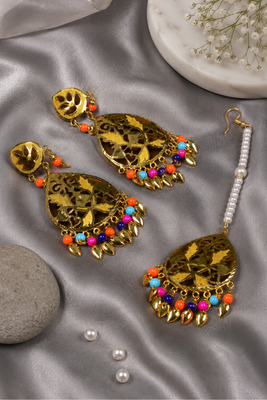 Festive floral earrings and tikka set 2