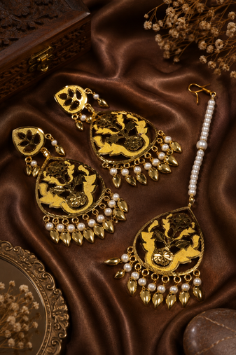 Wedding elegance dangler and maang tikka set
