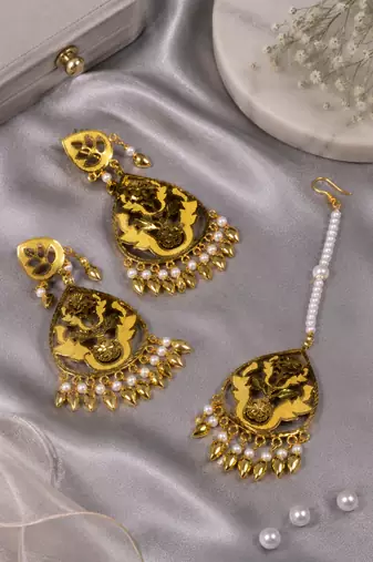 Wedding elegance dangler and maang tikka set
