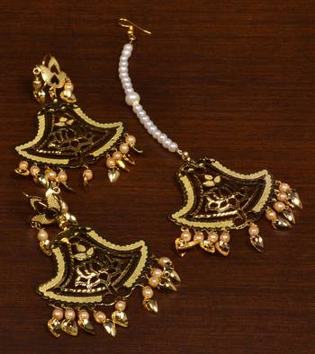 Timeless lotus cutwork earrings & tikka 3