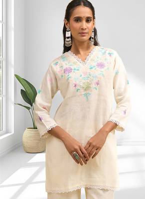 Women's linen cream embroidered short kurta with pant 3