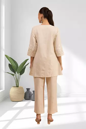 Women's linen cream embroidered short kurta with pant