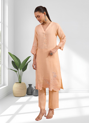 Women's linen coral embroidered long kurta with pant 3