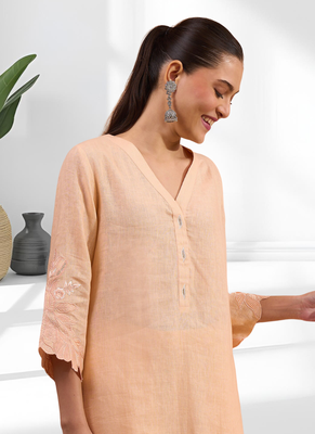 Women's linen coral embroidered long kurta with pant 5