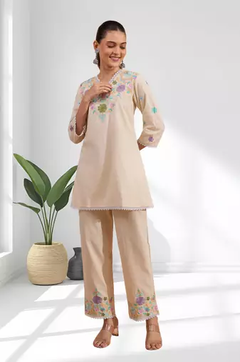 Women's linen cream embroidered short kurta with pant