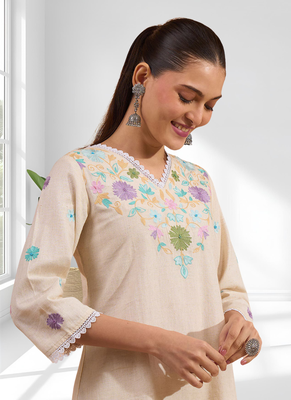 Women's linen cream embroidered short kurta with pant 3