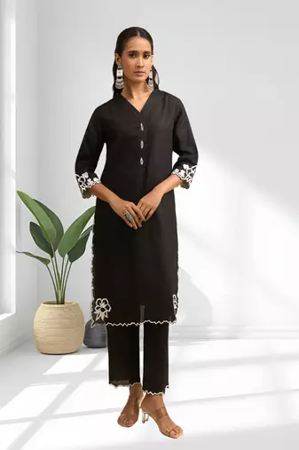 Women's linen black embroidered long kurta with pant