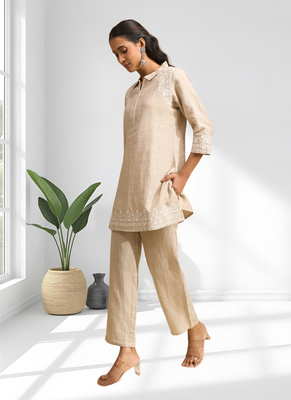 Women's linen beige embroidered short kurta with pant 3