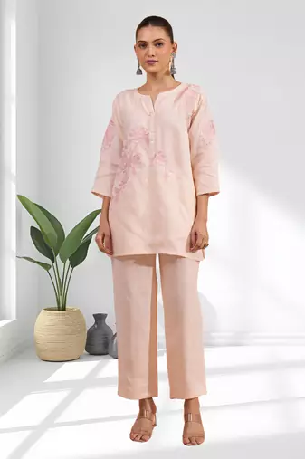 Women's linen pink embroidered short kurta with pant