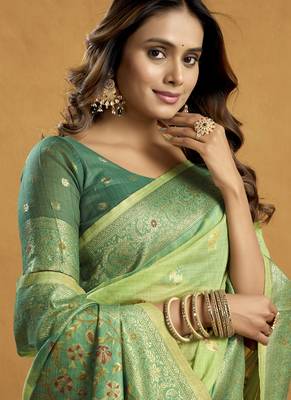 Shaded green spun cotton zari saree with rich pallu 2