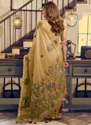 Cream kolkata cotton saree with litchi work & fancy tassels 3