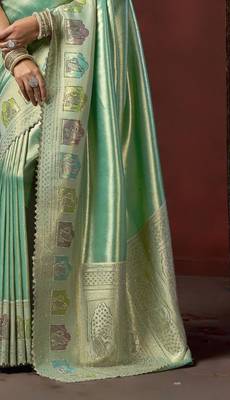 Green silk blend embroidered silk blend Saree with blouse  3