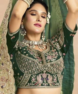 Pista green dark green silk blend embroidered wedding Saree with blouse  2