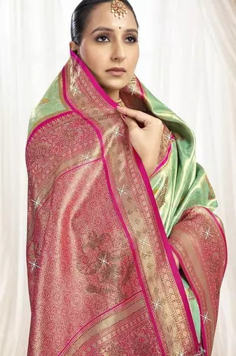 Green magenta silk blend embroidered kanchipuram silk blend Saree with blouse 