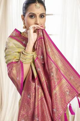 Cream magenta silk blend embroidered kanchipuram silk blend Saree with blouse  2