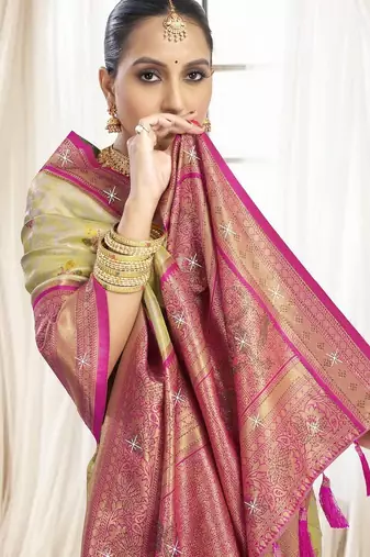 Cream magenta silk blend embroidered kanchipuram silk blend Saree with blouse 