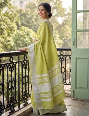 Green colour linen saree with woven border & elegant pallu 2
