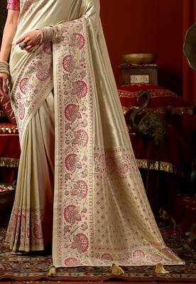 Cream pink silk blend embroidered heavy work Saree with blouse  3