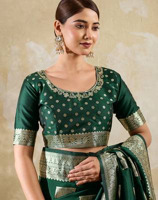 Dark green colour silk blend saree with silver zari weaving border 2
