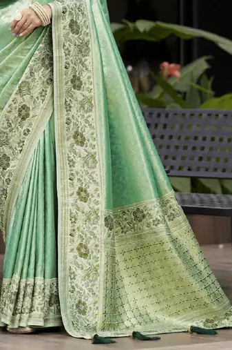 Green silk blend embroidered bollywood Saree with blouse 
