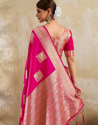Magenta colour silk blend saree with silver zari weaving border 2
